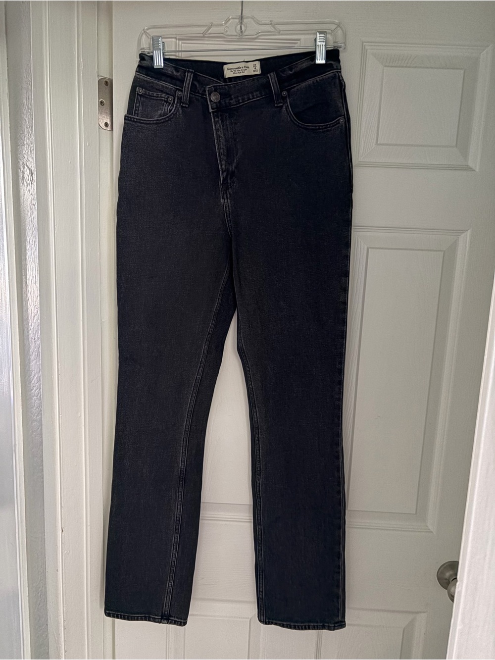 Abercrombie & Fitch 90s Slim Straight Ultra High-Rise Jeans Black Size 2 Curve